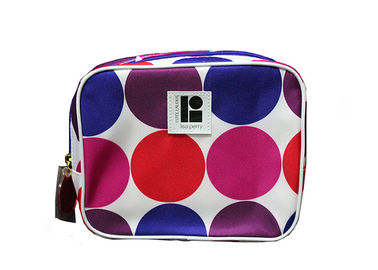 China 420D Polyester Cheap Small Travel Makeup Bag Fashionable Design For Ladies supplier
